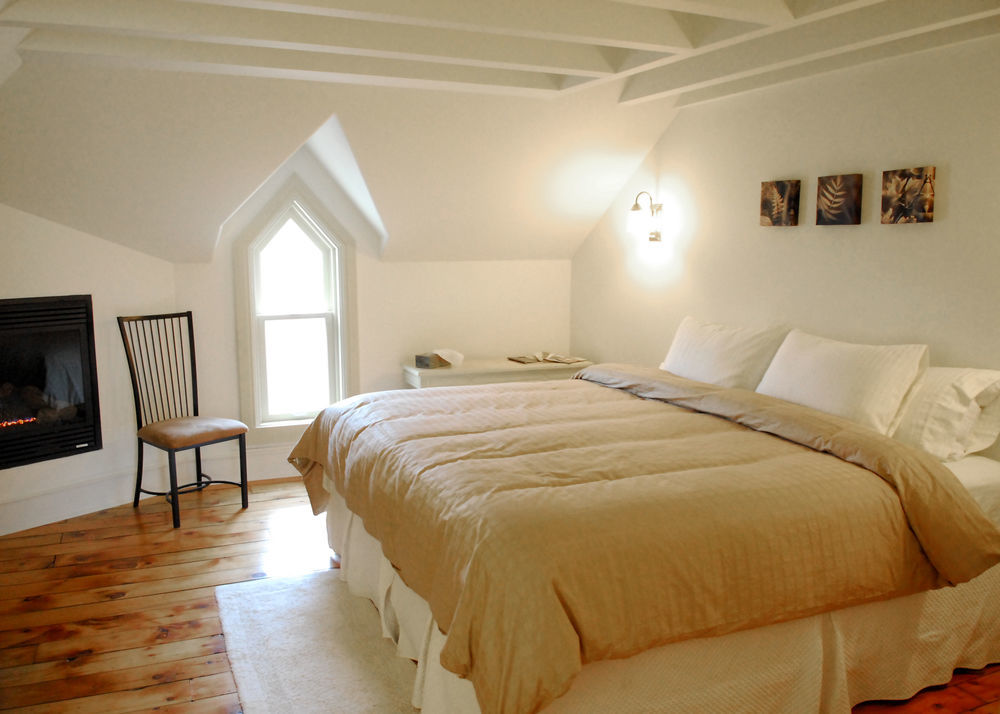 St Andrew Suites Fergus 외부 사진