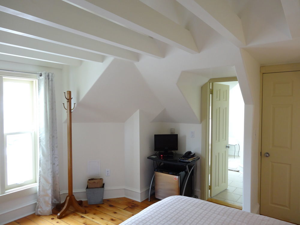 St Andrew Suites Fergus 외부 사진