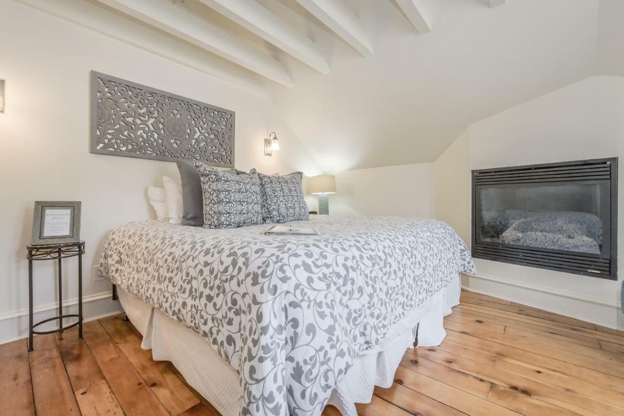 St Andrew Suites Fergus 외부 사진