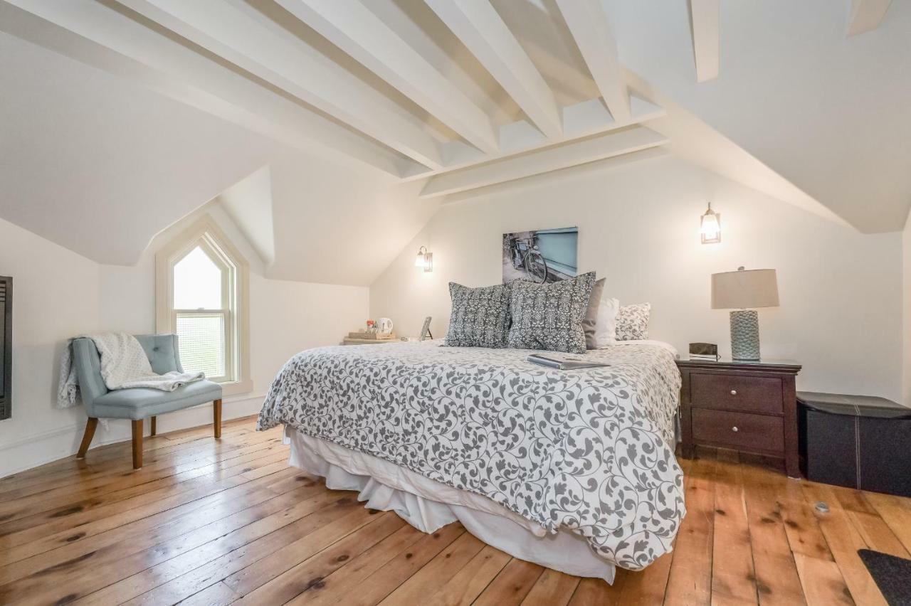 St Andrew Suites Fergus 외부 사진
