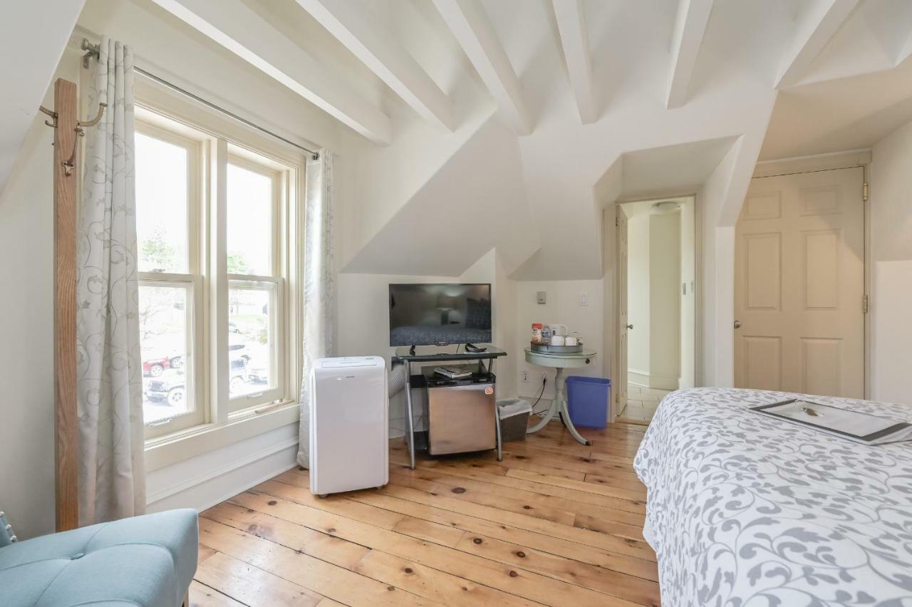 St Andrew Suites Fergus 외부 사진