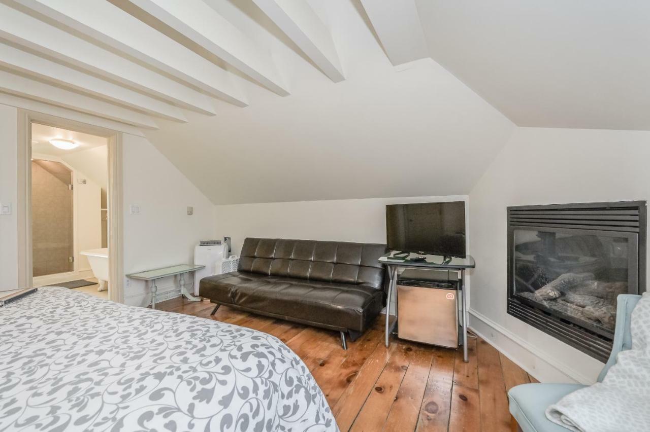 St Andrew Suites Fergus 외부 사진